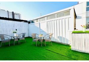 BluO Vasant Vihar PVR - Kitchen, Terrace, Lift