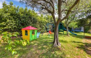 Villa Ketty in Fažana with playground, sea view and private pool