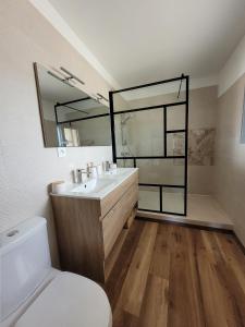 B&B / Chambres d'hotes Les Grandes Mollieres : Chambre Quadruple