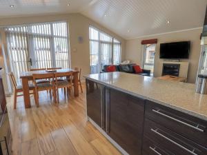 Oakwood Lodge