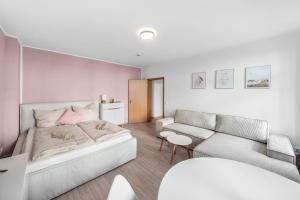 LeHaStays - Apartment Buckau 14 I Küche I WLAN I SmartTV I Innenhof