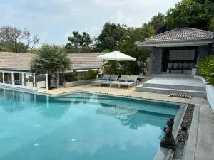UMiiMAAN pool villa, 4BR, 4BA - Bangrak Beach