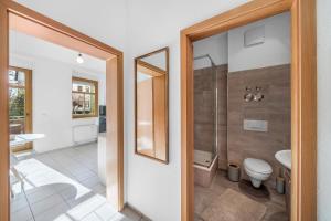 LeHaStays - Apartment Buckau 16-01 I Balkon I WLAN I SmartTV I Erdgeschoss