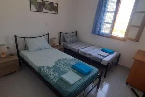 Παραθαλάσσιο εξοχικό σπίτι με θέα τον κόλπο Βάρης