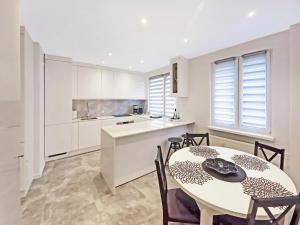 Misia Casa - Ultra-Modern Spotless Apartment in Historic Torun