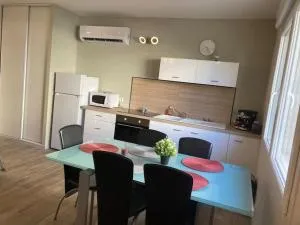 Appartement Orange centre ville - Caderousse