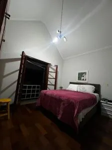 Excelente Quarto em Alphaville - Cajamar