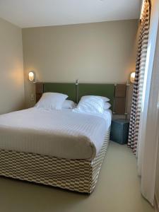 Hotels Hotel des Victoires - Restaurant : photos des chambres