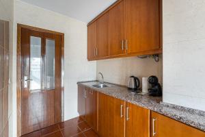 GuestReady - Portrait with a view