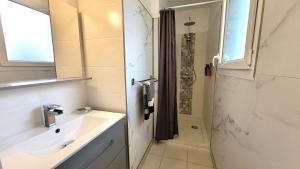 Maisons de vacances VILLA CASA KOKO 10 PERS piscine chauffee, petanque, ping pong VIEUX-BOUCAU : photos des chambres