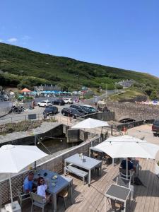 Fabulous Beach Pad Just 20 Paces From The Sea