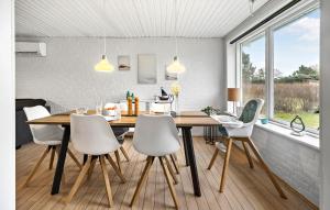 Awesome Home In Ulfborg With Kitchen