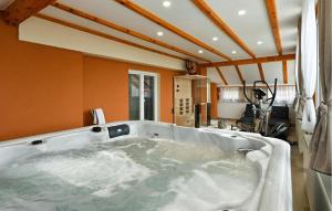 Stunning Home In Vinica Breg With Sauna 