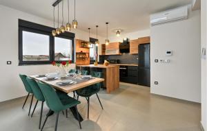 Gorgeous Home In Trnovec With Wifi