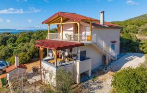 4 Bedroom Amazing Home In Banj