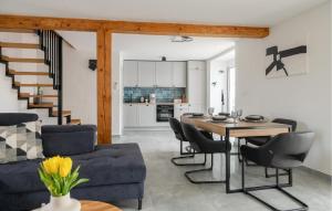 Lovely Home In Vidulini With Kitchen