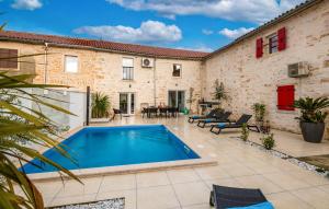 Lovely Home In Vidulini With Kitchen