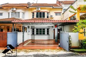 Seremban Centre-Oakland-Aeon-Uptown-Bkt Chedang-S2 Stay -up to 15 -20 paxs