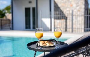 Awesome Home In Lakmartin