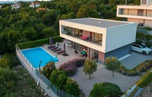 Stunning Home In Malinska