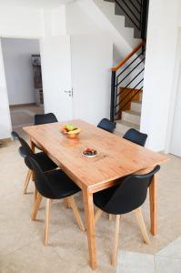 Linea Recta Sur- Huemul, departamento amplio, de 3 dormitorios a pasos del mar