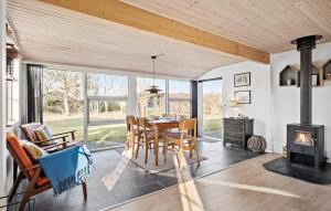 Awesome Home In Hadsund With Wifi