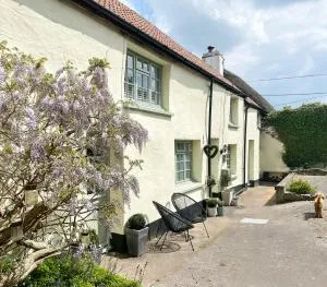 The Barn at The Beehive - High Bickington