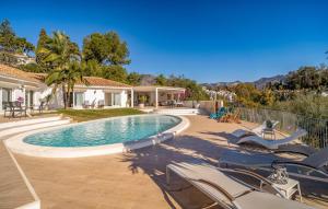 Lovely Home In Mijas With Wifi