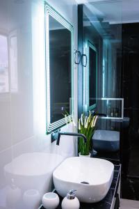 Essél Noir - A hidden gem with a magnificent Acropolis view