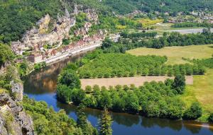 Maisons de vacances Lovely Home In Salignac-Eyvigues : photos des chambres
