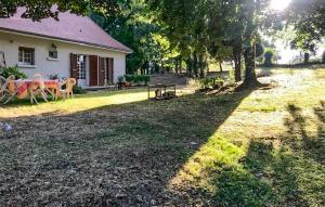 Maisons de vacances Cozy Home In Saint-pardoux-la-rivi With Wifi : photos des chambres