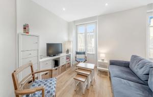 1 Bedroom Nice Apartment In Saint-Malo