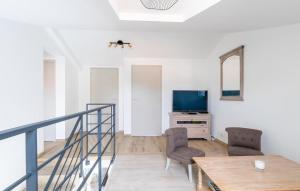Maisons de vacances Nice Home In Saint-viaud With Kitchen : photos des chambres