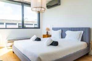 Wave Break Apartment