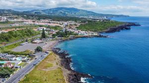 Wave Break Apartment