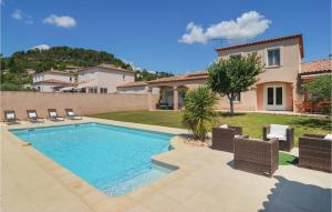 Maisons de vacances 4 Bedroom Beautiful Home In Calvisson : photos des chambres