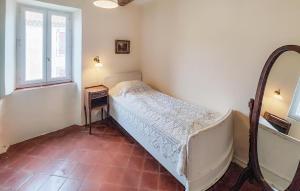 Maisons de vacances Cozy Home In St,nazaire-de-ladarez With Wifi : photos des chambres