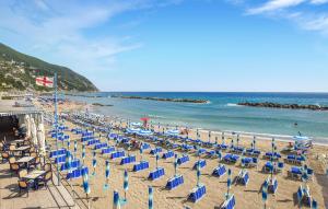 Gorgeous Apartment In Deiva Marina