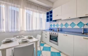 Stunning Apartment In Deiva Marina With Wifi