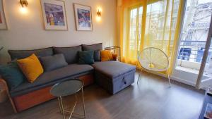 Palais Carnot central apartment with balcony and A C