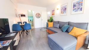 Palais Carnot central apartment with balcony and A C