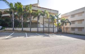 Stunning Apartment In Marina Di Ragusa