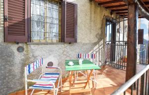 Cozy Home In Metato With Kitchen