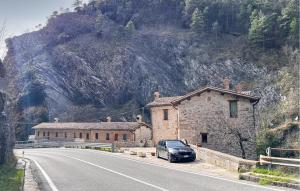1 Bedroom Stunning Apartment In Gubbio