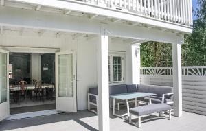 Awesome Home In Noresund With Wifi
