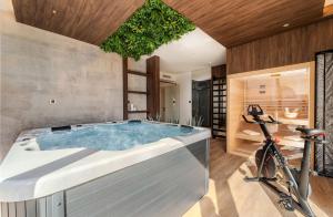 Luxury Villa Kaia - Sea View, Heated pool, Jacuzzi, Gym and Sauna