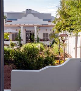 The Grand Hotel Robertson