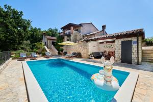 Villa Volpija for 8 people near Umag with private pool 