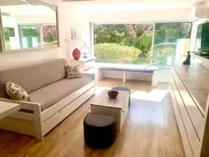 3 étoiles au bord de l'eau - Saint-Elme