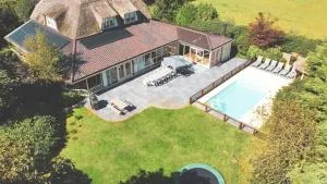 Beautiful American style villa with heated Pool and Jacuzzi - Broek op Langedijk